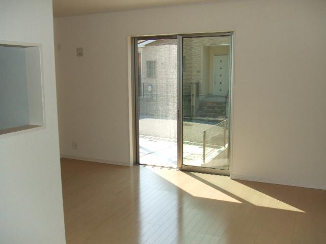 Living. Indoor (09 May 2013) Shooting