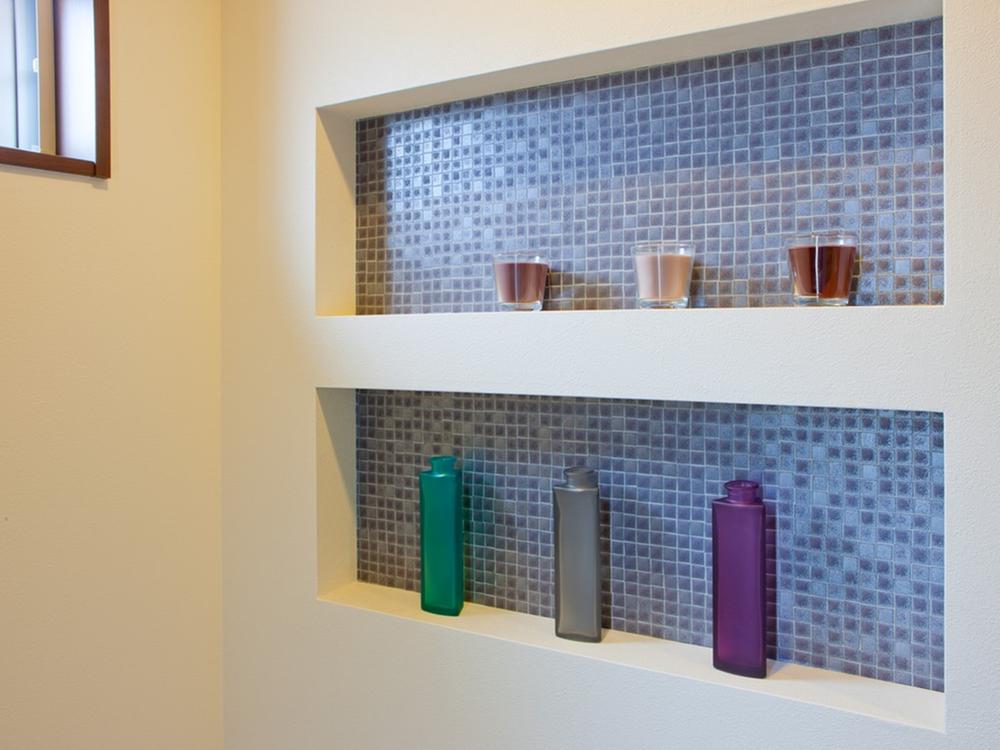 Entrance. There is a niche of cute tile pattern. Please enjoy the decorations to your liking