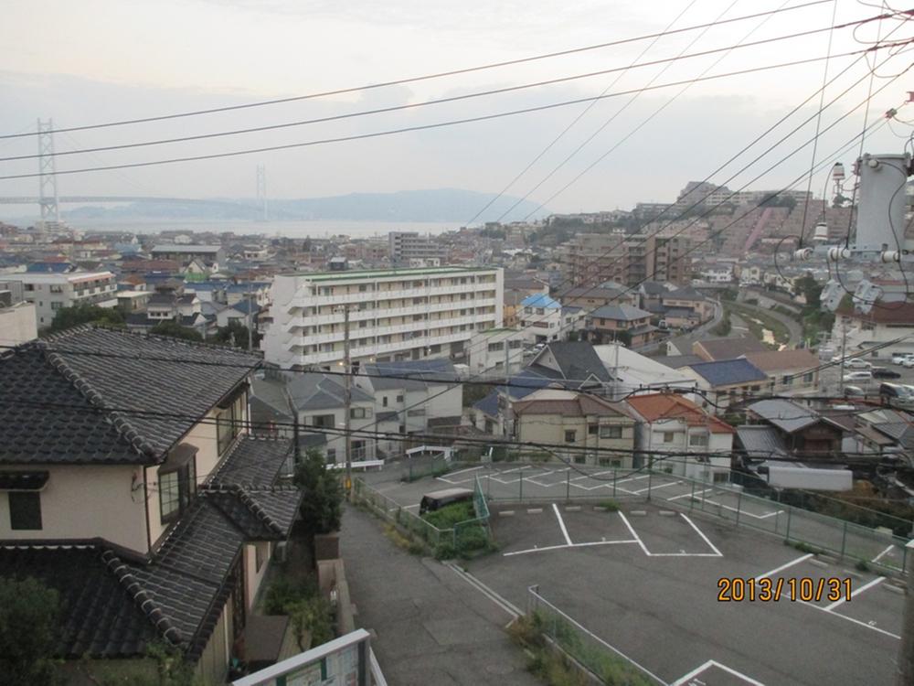 View photos from the dwelling unit. View from the site (October 2013) Shooting