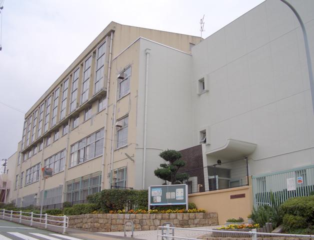 Primary school. Kasumigaoka until elementary school 230m