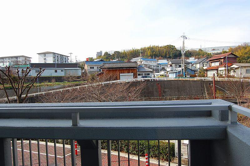 View photos from the dwelling unit. View from the site (January 2013) Shooting