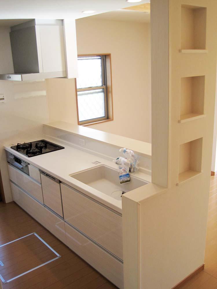 Kitchen. ■ System kitchen All slide type