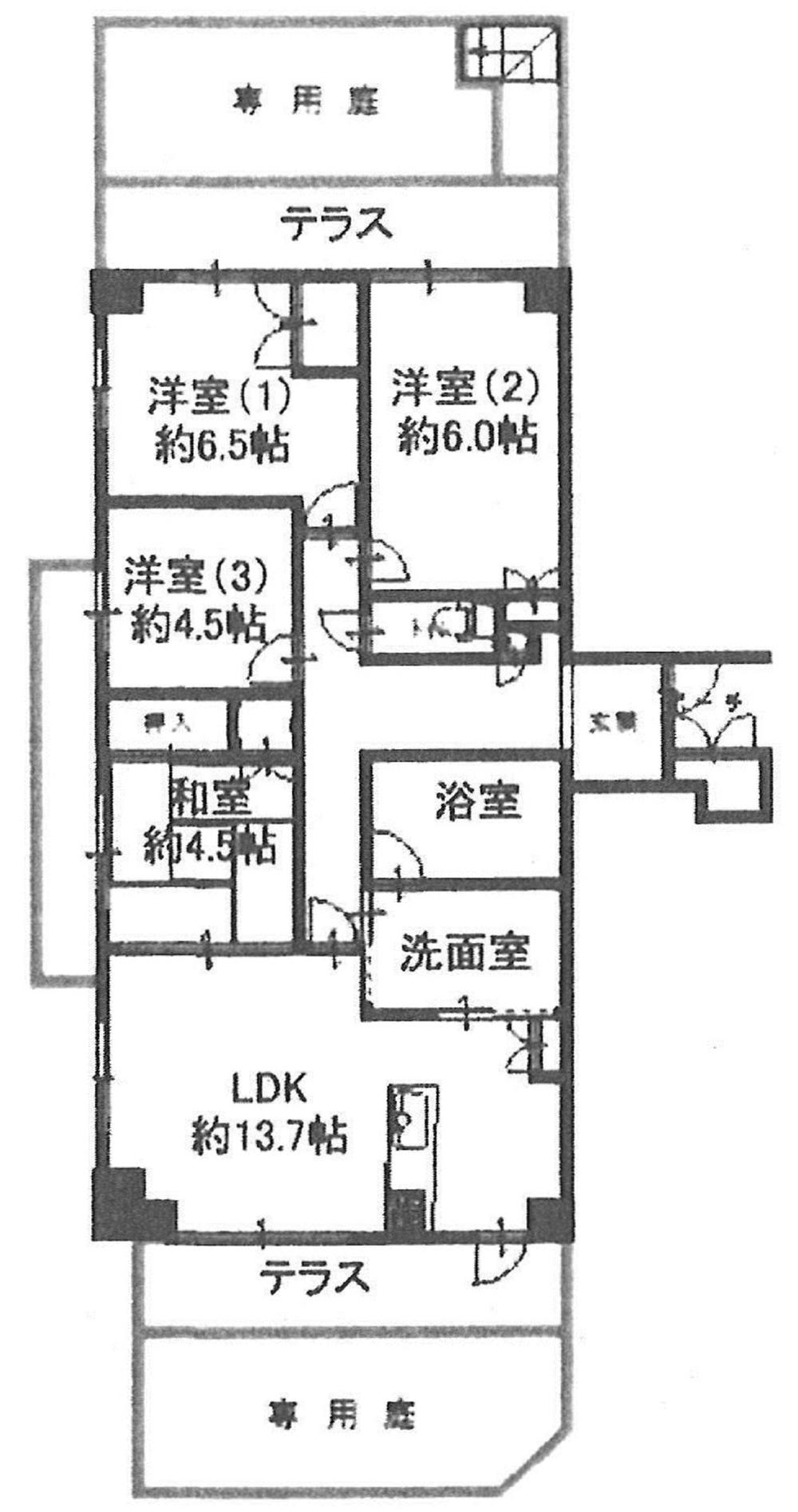 Floor plan. 4LDK, Price 33,900,000 yen, The area occupied by 81.8 sq m 2 side terrace, Per yang ・ Ventilation good. By external heat insulation specification, cold ・ Effect is located on the long life of suppression and building of heating costs.