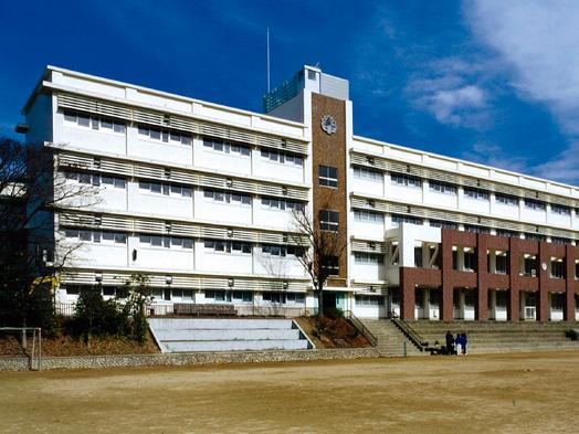 Junior high school. 2500m to Kobe Municipal Tamon Higashi Junior High School