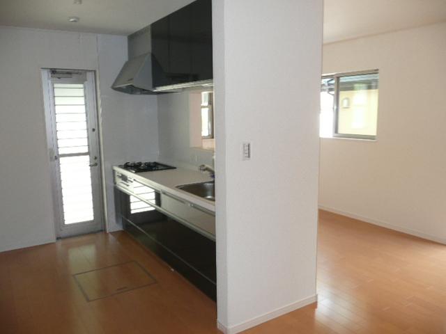 Same specifications photo (kitchen)