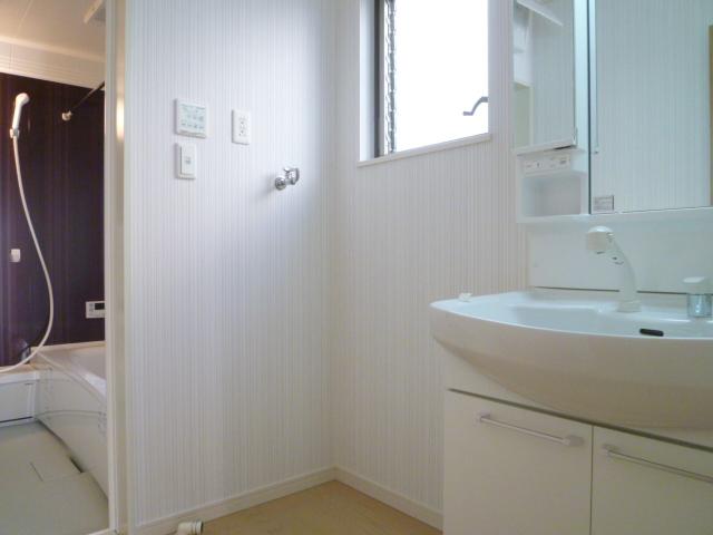 Same specifications photos (Other introspection). Same specifications