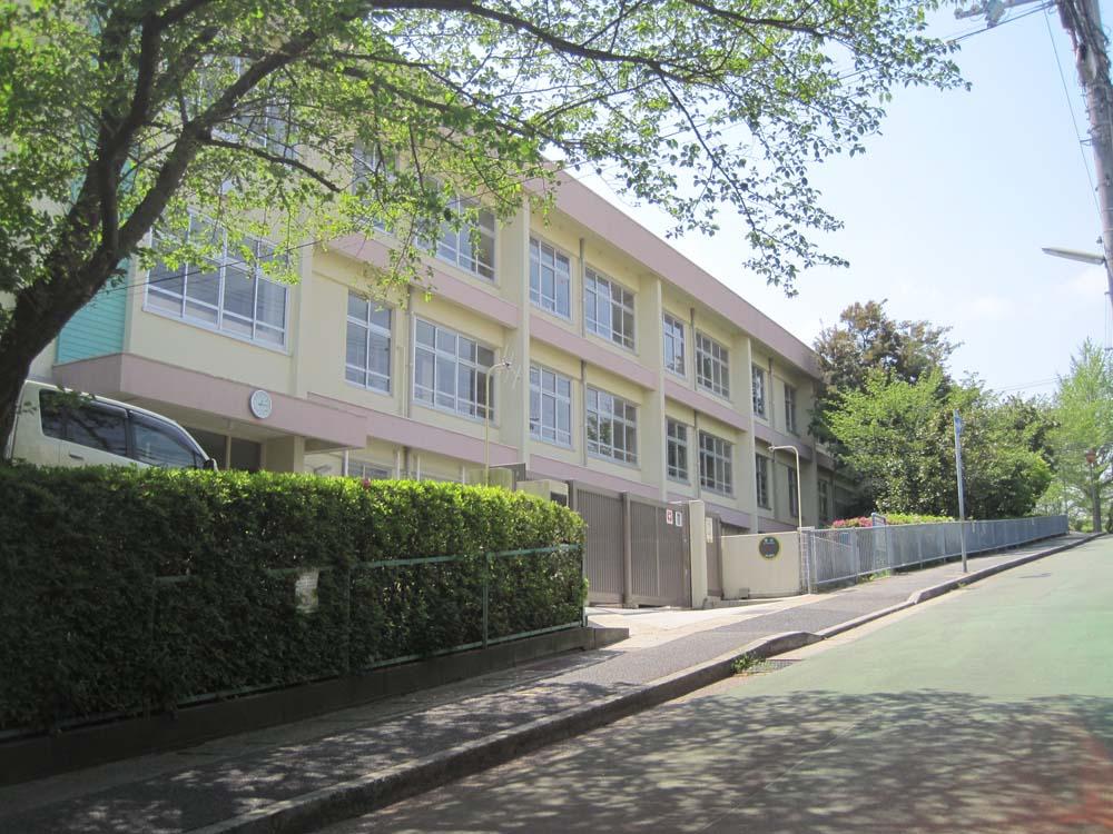 Primary school. Tamondai until elementary school 640m
