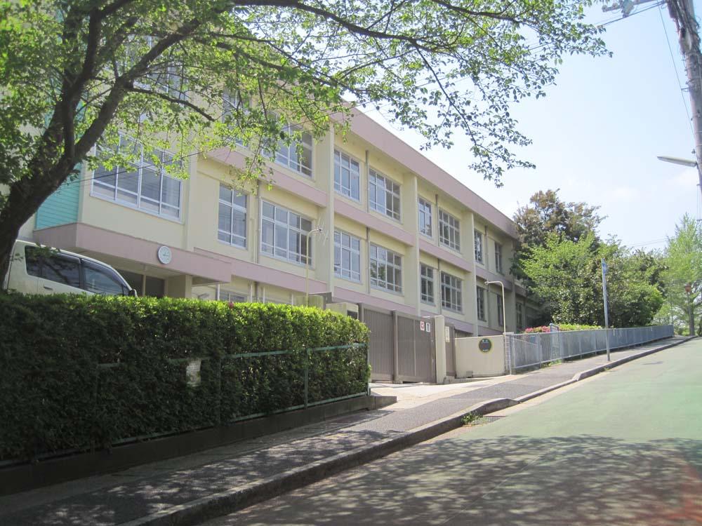 Primary school. Tamondai until elementary school 400m