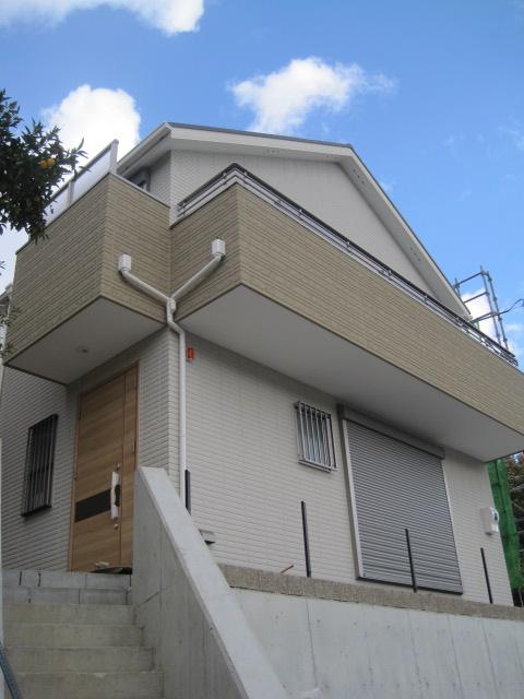 Local appearance photo. 1-minute walk from the bus stop of Tamon park opening!
