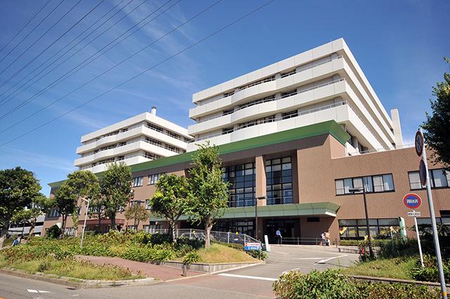 Hospital. In accordance with the spirit of up to Kobe was already meeting hospital 2700m 掖済 (to help salvation), General Hospital, which was the idea to provide a friendly medical care to all people