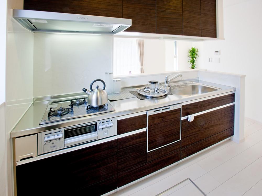 Kitchen. No. 1 destination kitchen. Popular with dishwasher to wife! !