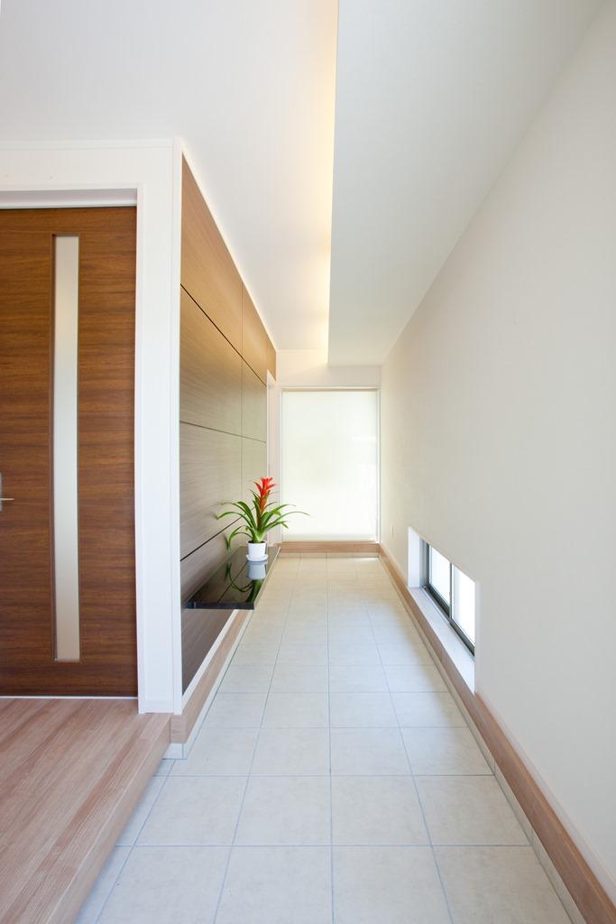 Entrance. No. 21 place Spacious entrance Doma.