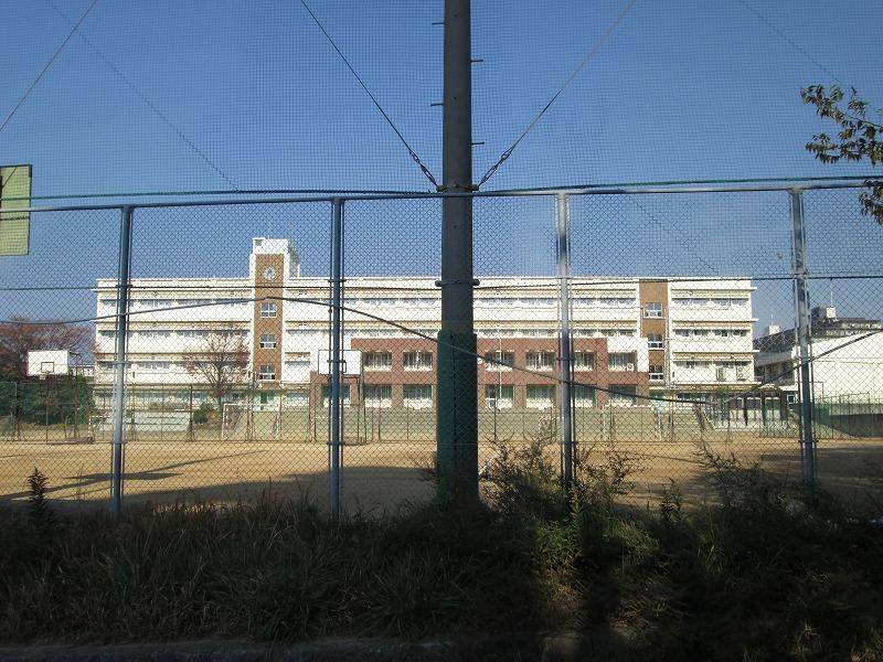 Junior high school. 647m to Kobe Municipal Tamon Higashi Junior High School