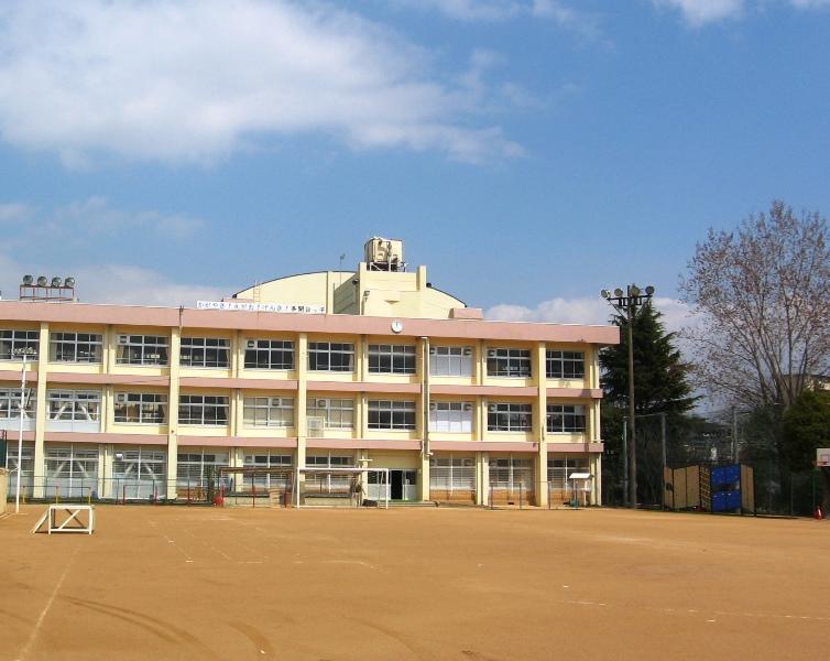 Primary school. Tamondai until elementary school 420m