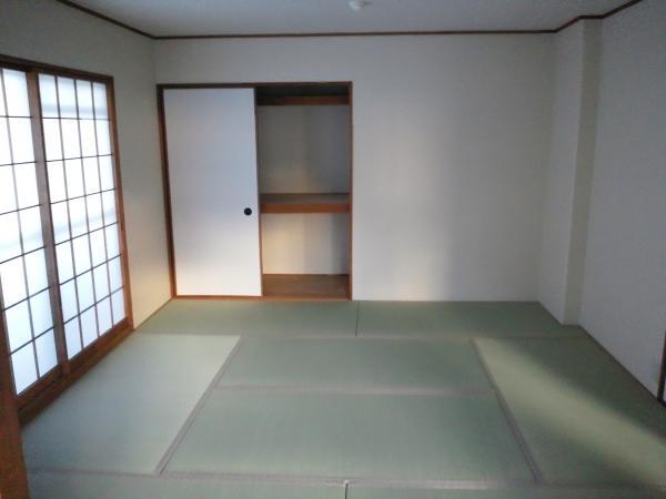 Non-living room. Visitor in the spacious Japanese-style room, Child-rearing, etc. It is very convenient!