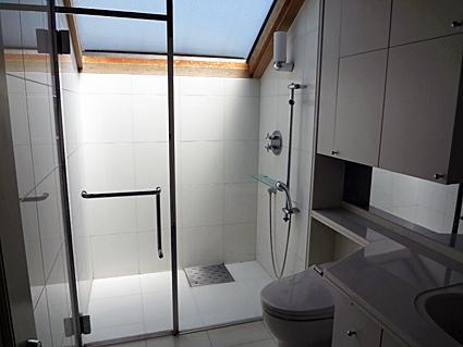 Bathroom.  ◆ On the second floor, There is a shower booth, This is useful, such as in the summer!
