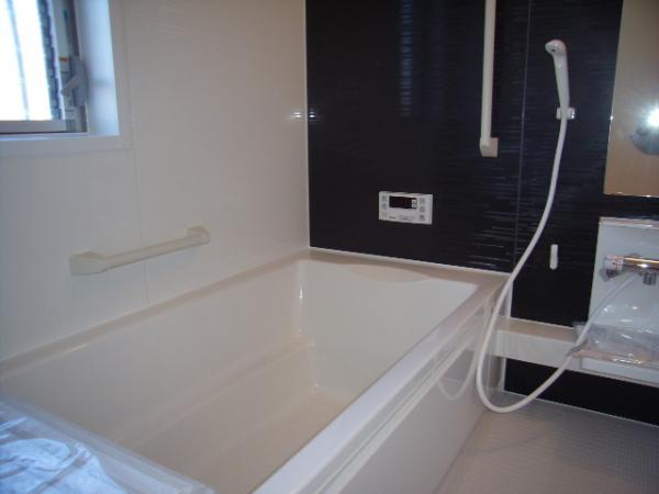 Same specifications photo (bathroom)