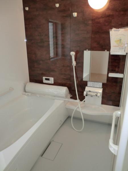 Same specifications photo (bathroom)