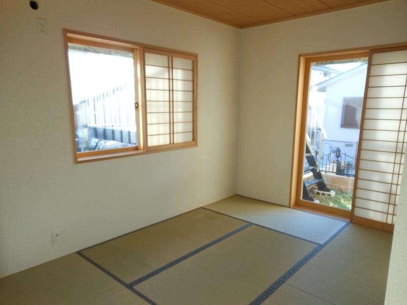Other introspection. 1F Japanese-style room!