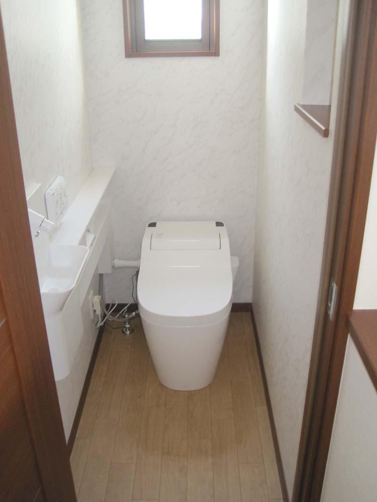Toilet. Second floor toilet is also highly functional toilet "La Uno S"