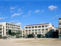 Primary school. 314m until Kobe Tatsuotsu tree elementary school