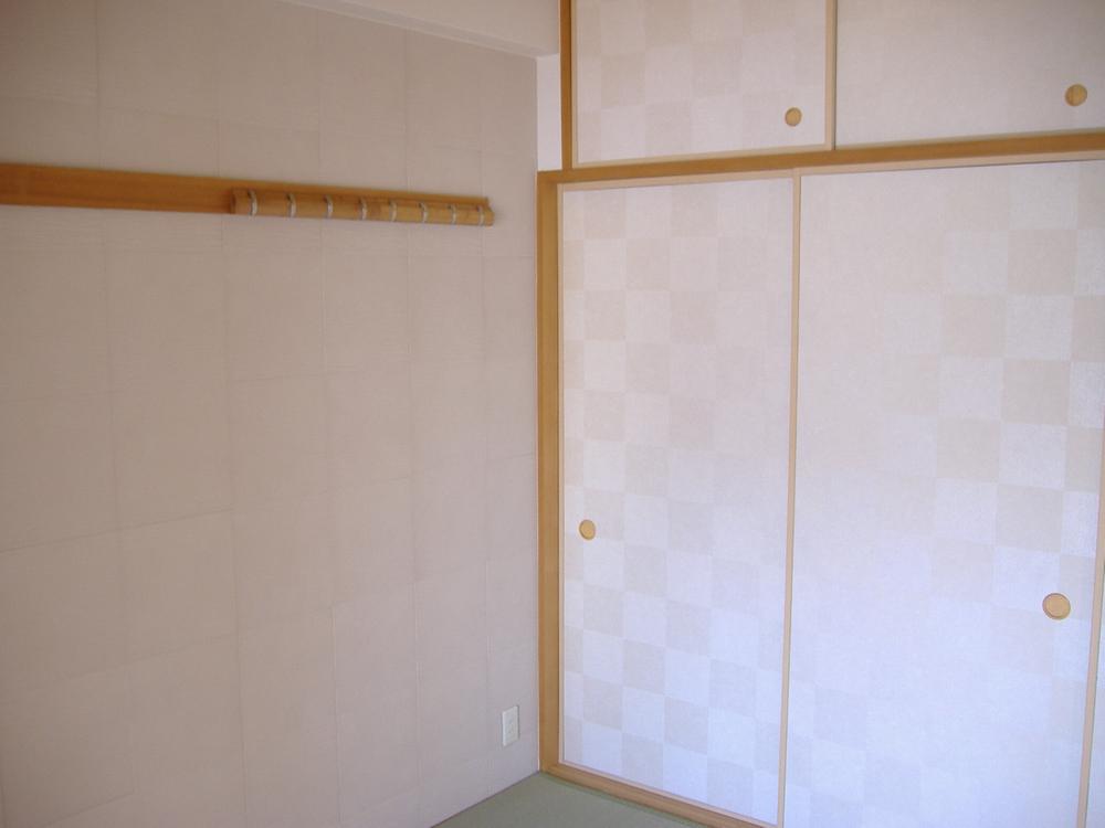 Non-living room. Japanese-style room 4.5 Pledge. tatami ・ Sliding door ・ Screen door Hakawa. Ecocarat.