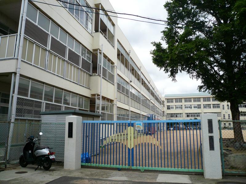 Primary school. Chidorigaoka until elementary school 650m