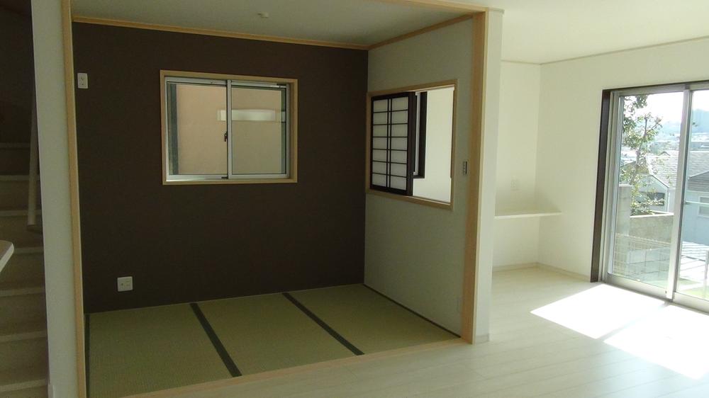 Living.  [living] Tatami corner