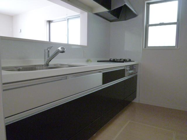 Same specifications photo (kitchen). (Another site) the same specification