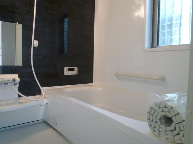 Same specifications photo (bathroom). (Another site) the same specification