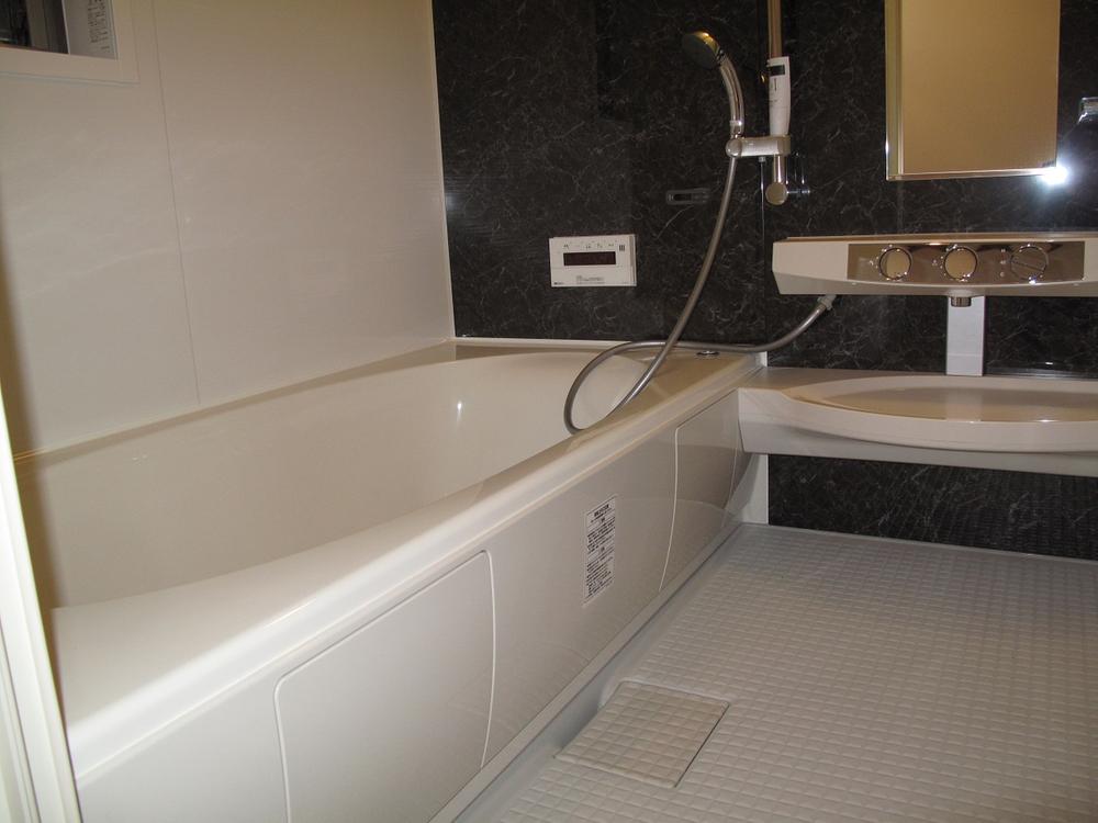 Same specifications photo (bathroom)