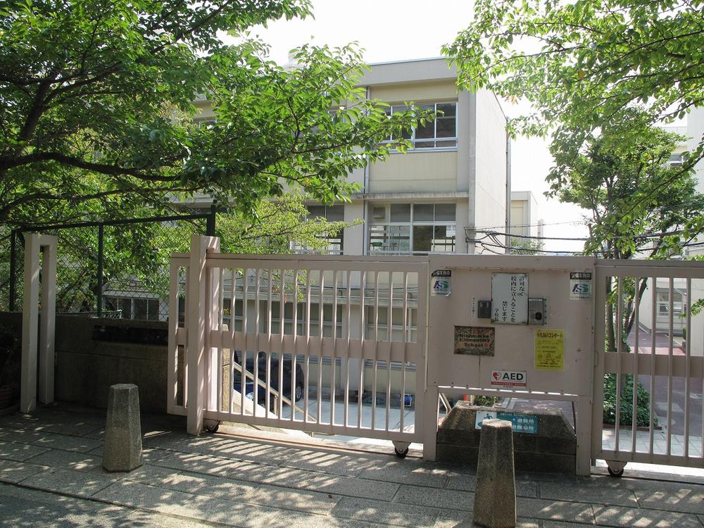 Primary school. 889m to Kobe Municipal Nishi Maiko Elementary School
