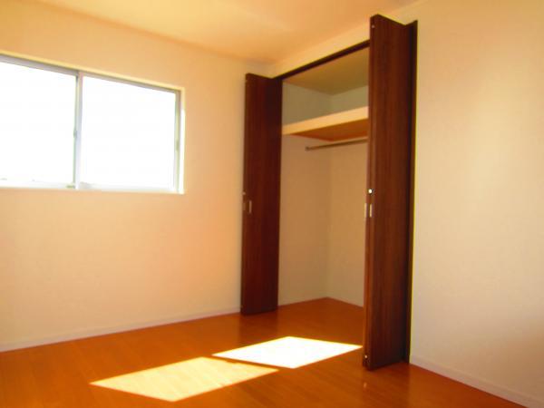 Same specifications photos (Other introspection). Unfinished because, Photograph is the one of the company's specifications.