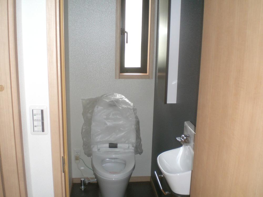 Toilet. (Newly built single-family) Manabigaoka 1-chome toilet