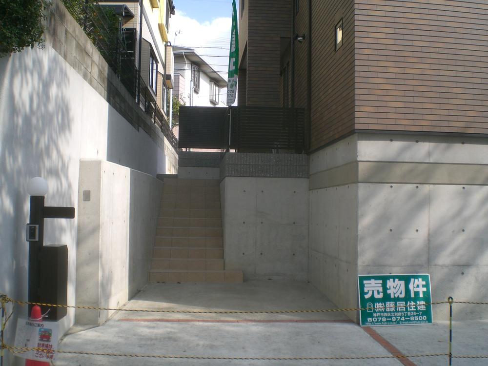 Parking lot. (Newly built single-family) Manabigaoka 1-chome  ・ Parking Lot ~ Entrance porch