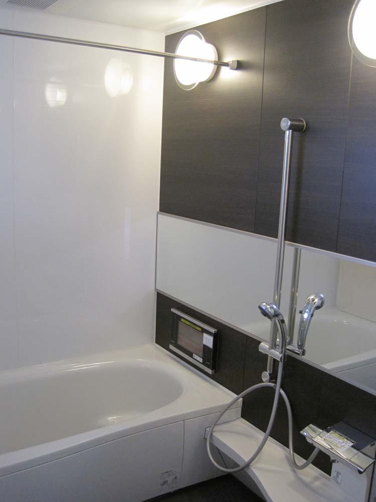 Same specifications photo (bathroom)