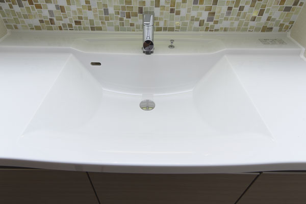 Bathing-wash room.  [Counter-integrated bowl] Seam to care without easy to counter integrated bowl. Design is a highly Square types of properties (same specifications)