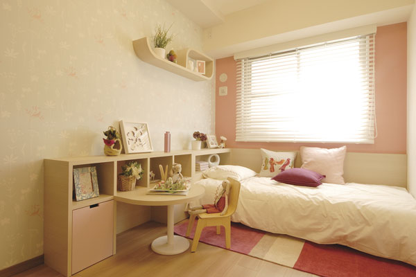 Interior.  [Kids Room] Is a children's room to nurture freely the sensibility of the child (A type model room)