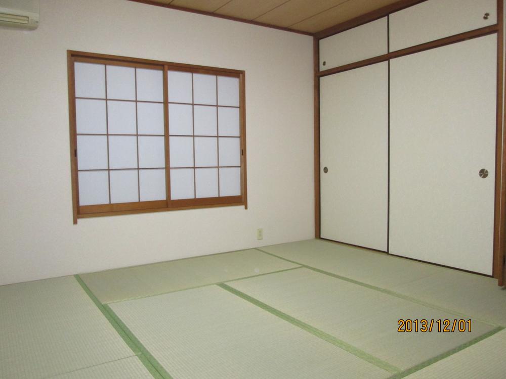 Non-living room. 8 is a pledge of the Japanese-style room! Here we also have spacious!