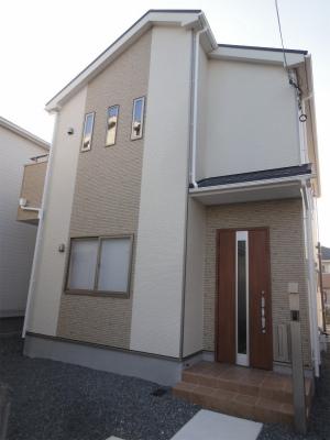 Local appearance photo. Local (11 May 2013) Shooting