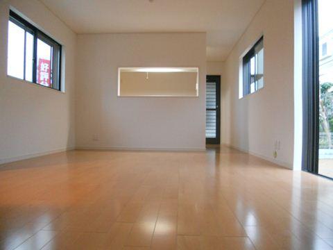 Living. The company construction cases