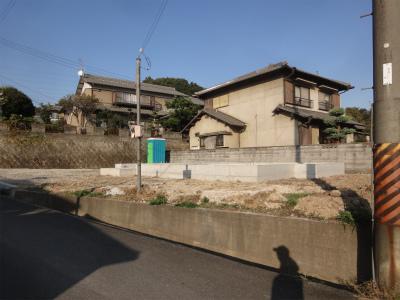 Local appearance photo. Local (11 May 2013) Shooting