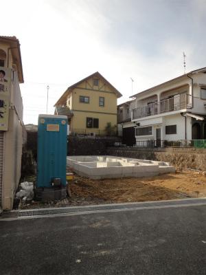 Local appearance photo. Local (11 May 2013) Shooting