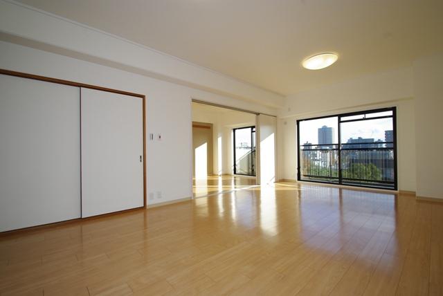 Living. Indoor (11 May 2013) Shooting Renovated