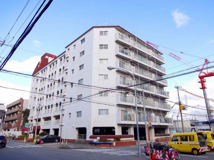 Local appearance photo. Showa 47 August Built in the year Mansion. JR ・ Hanshin ・ Is 3Way that can be accessed highly convenient area of Hankyu line