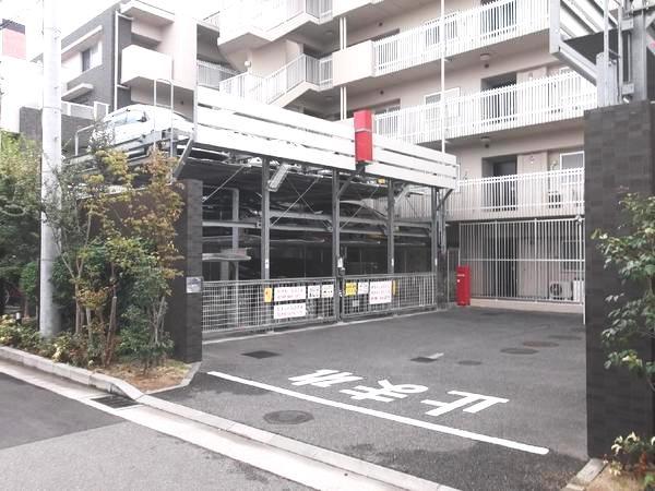 Parking lot. Common areas