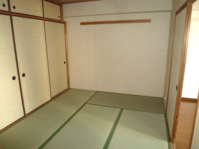 Other room space. Japanese-style room 6 Pledge