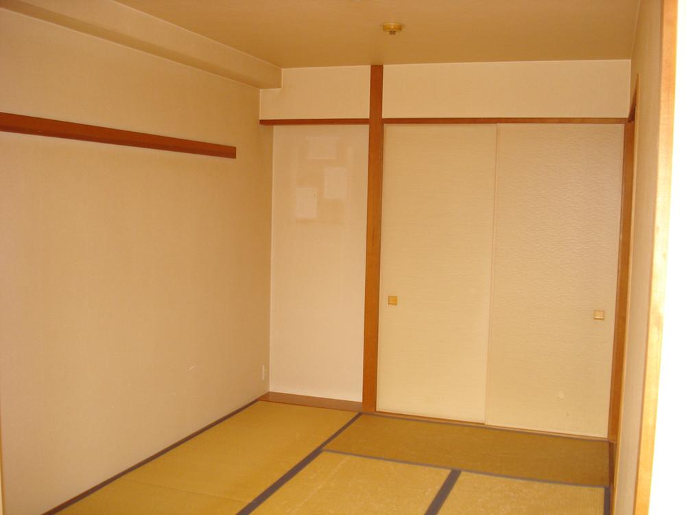 Non-living room. Japanese-style room (May 2013) Shooting