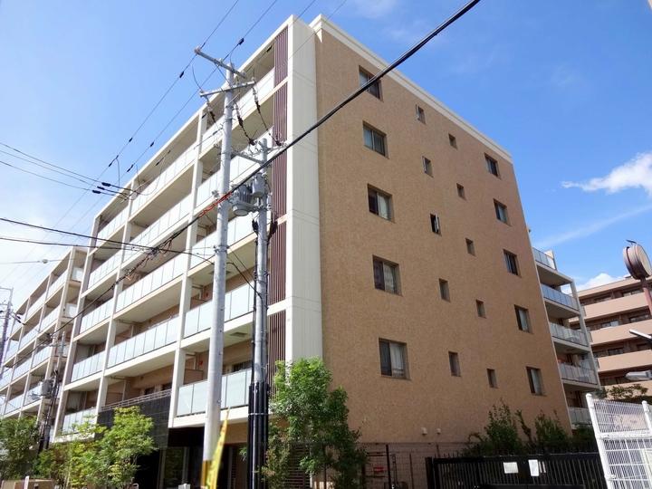 Local appearance photo. Heisei 22 October Built in pet breeding possible apartment. This apartment house performance evaluation papers