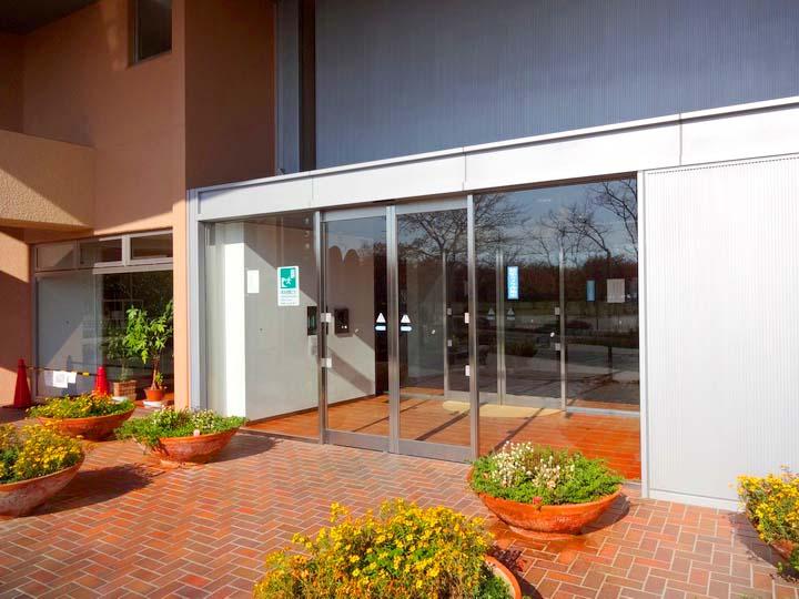 Local appearance photo. It is the entrance of the automatic door